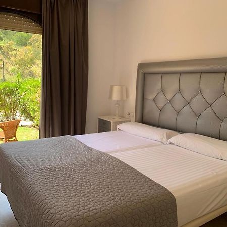 Apartamento Espacioso Muy Tranquilo Con Piscinas Y Jardines Cercano A La Playa Estepona Ngoại thất bức ảnh