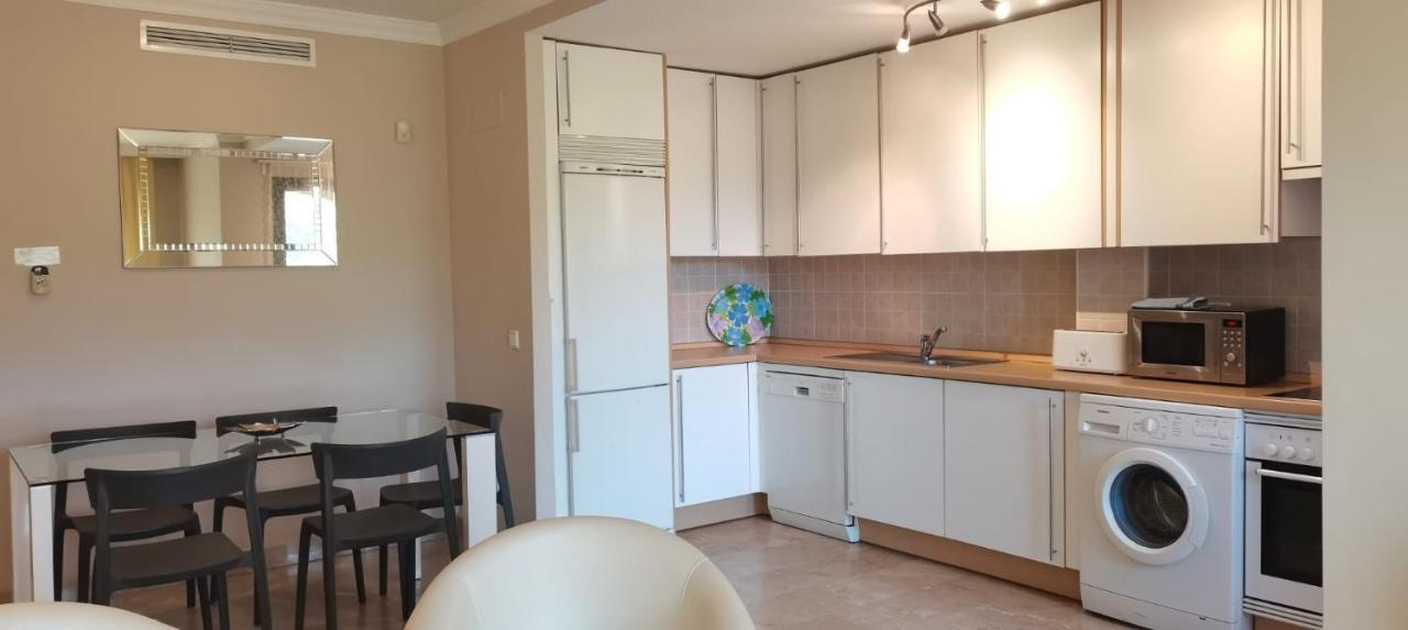 Apartamento Espacioso Muy Tranquilo Con Piscinas Y Jardines Cercano A La Playa Estepona Ngoại thất bức ảnh